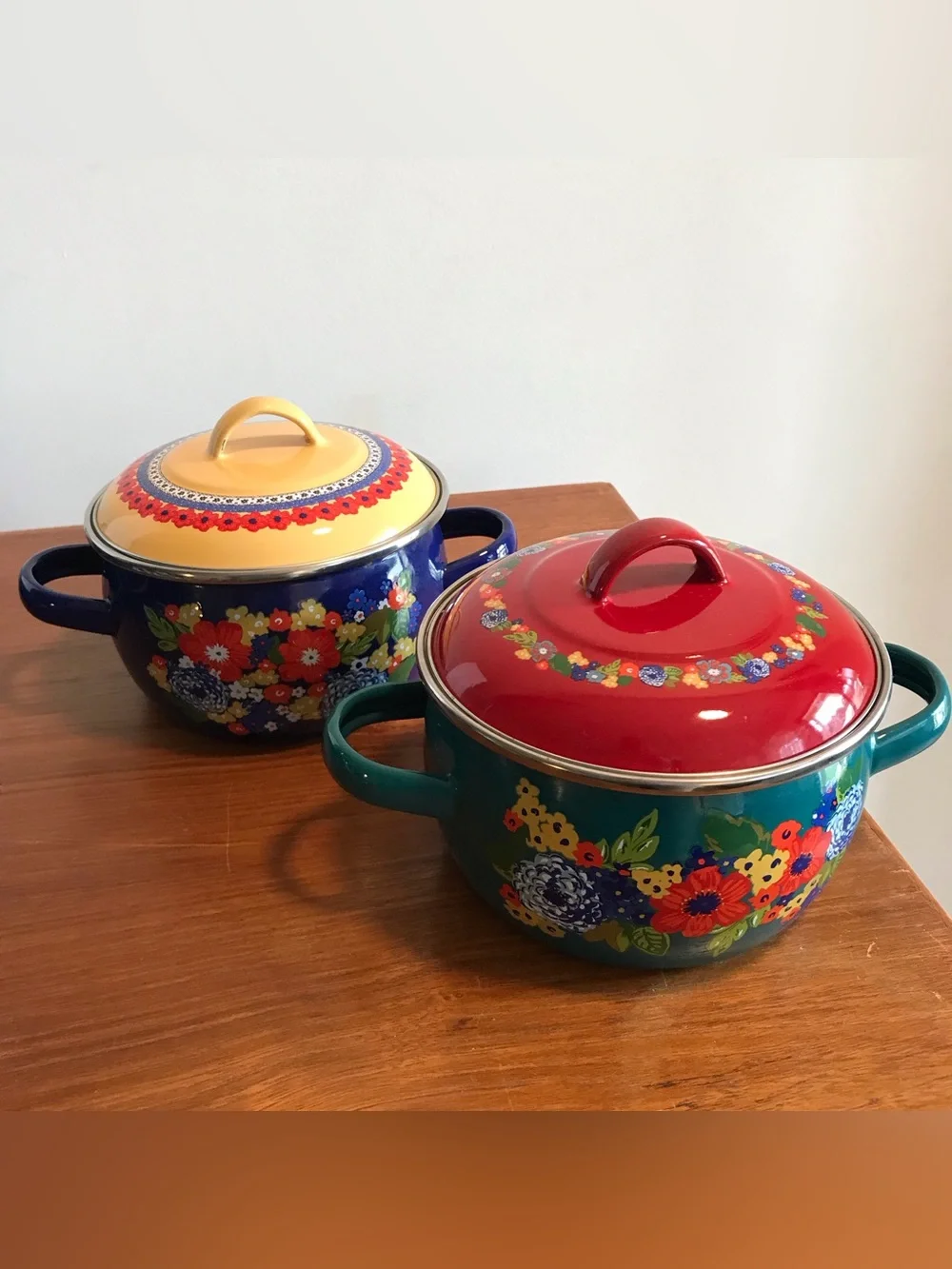 Pioneer Woman 1 Qt Mini Dutch Oven  Dazzling Dahlias Floral EUC lot of 2 w Lids